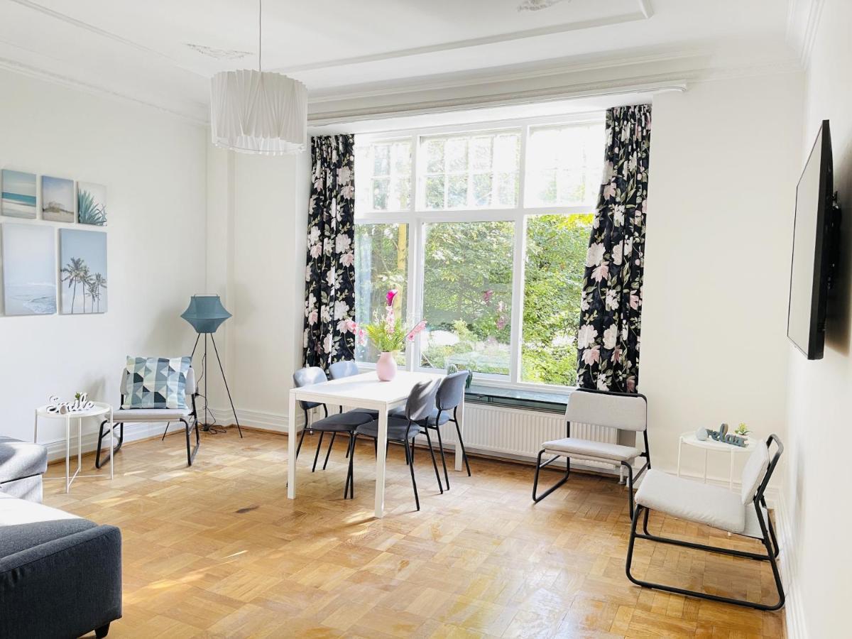 Aday - Aalborg Mansion - Big Apartment With Garden ภายนอก รูปภาพ