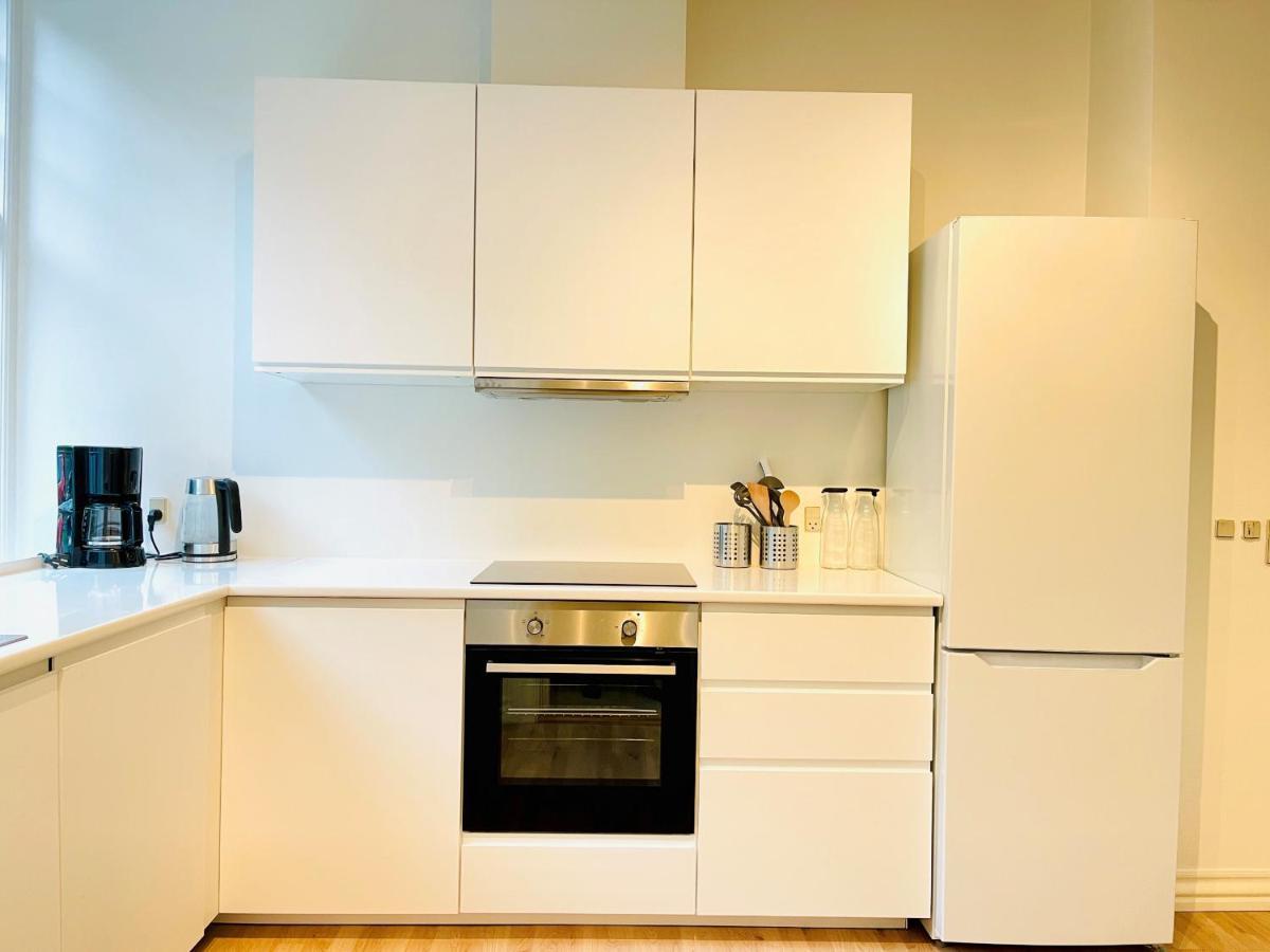 Aday - Aalborg Mansion - Big Apartment With Garden ภายนอก รูปภาพ